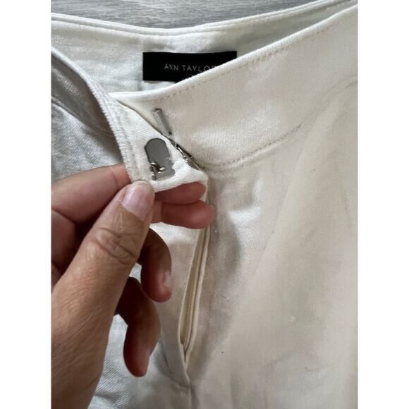 NEW Anne Klein Sailor Button Detail Crop Wide Leg Jeans Size 4 - Picture 4 of 7